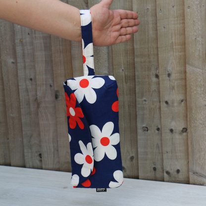 Clutch Purse with Wrist Strap in Navy Blue Cotton with Large Red and White Daisies